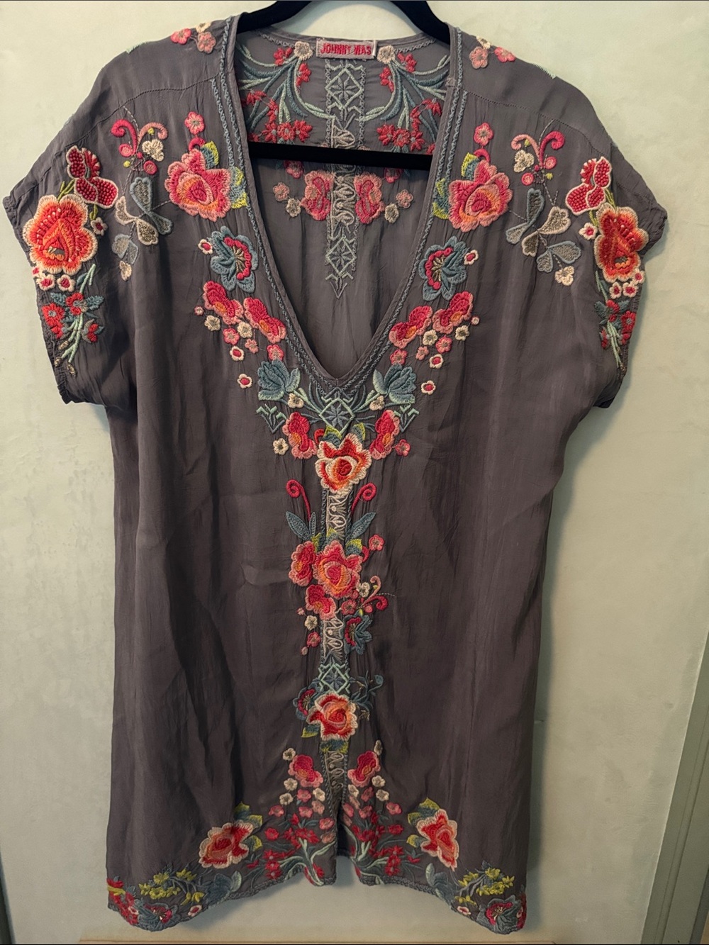 Johnny Was Gray Embroidered V-Neck Tunic with Multicolor Floral Accents